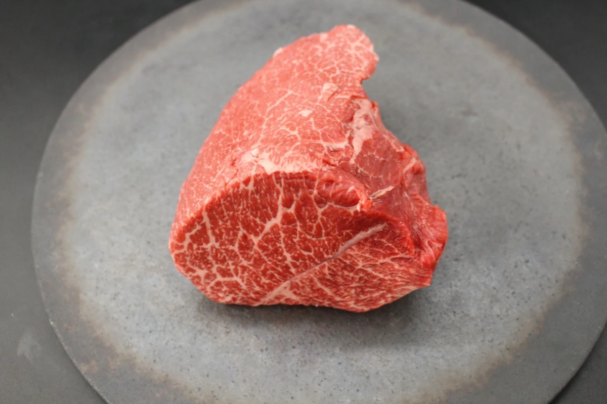 【現品限り】近江牛希少部位とうがらし塊肉517g【ローストビーフに！】