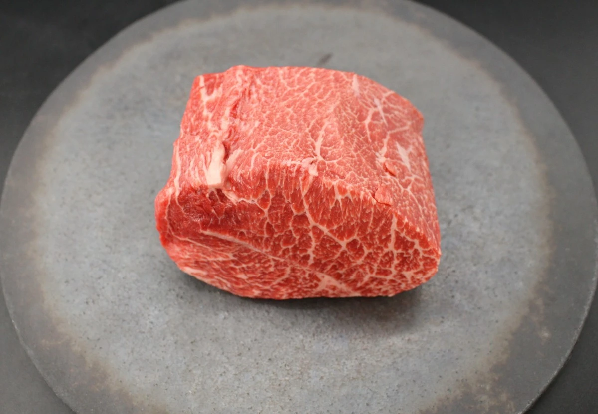 【現品限り】近江牛希少部位とうがらし塊肉499g【ローストビーフに！】