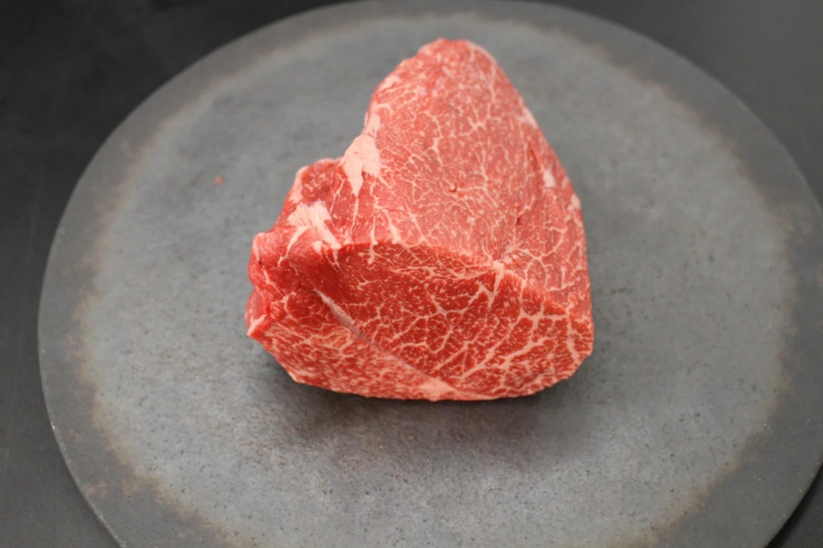 【現品限り】近江牛希少部位とうがらし塊肉520g【ローストビーフに！】