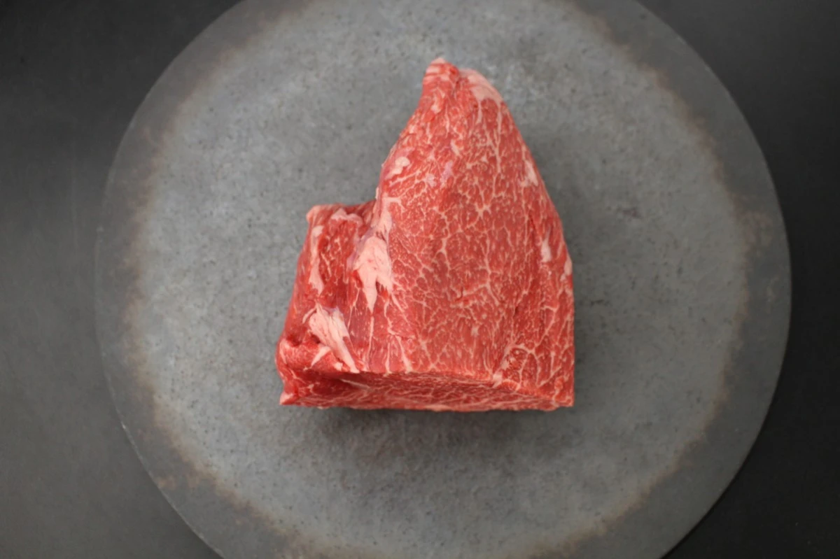【現品限り】近江牛希少部位とうがらし塊肉520g【ローストビーフに！】