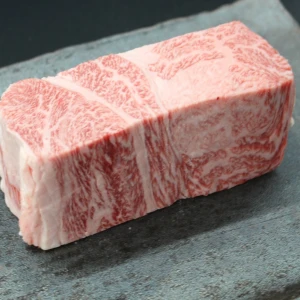 【現品限り】近江牛ザブトン塊肉529g【超希少・高級部位】