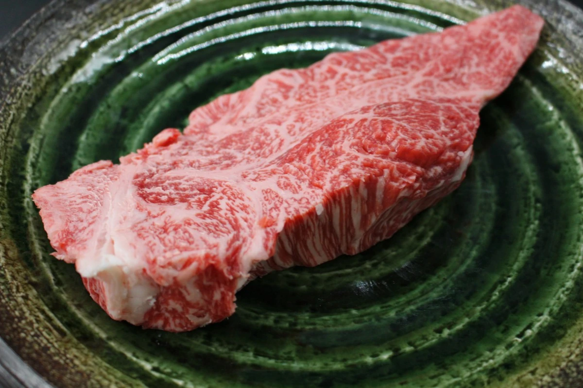 【現品限り】近江牛訳あり塊肉400ｇ