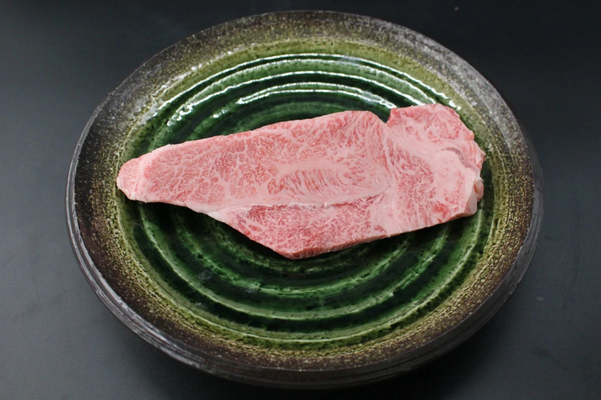 【現品限り】近江牛訳あり塊肉390ｇ