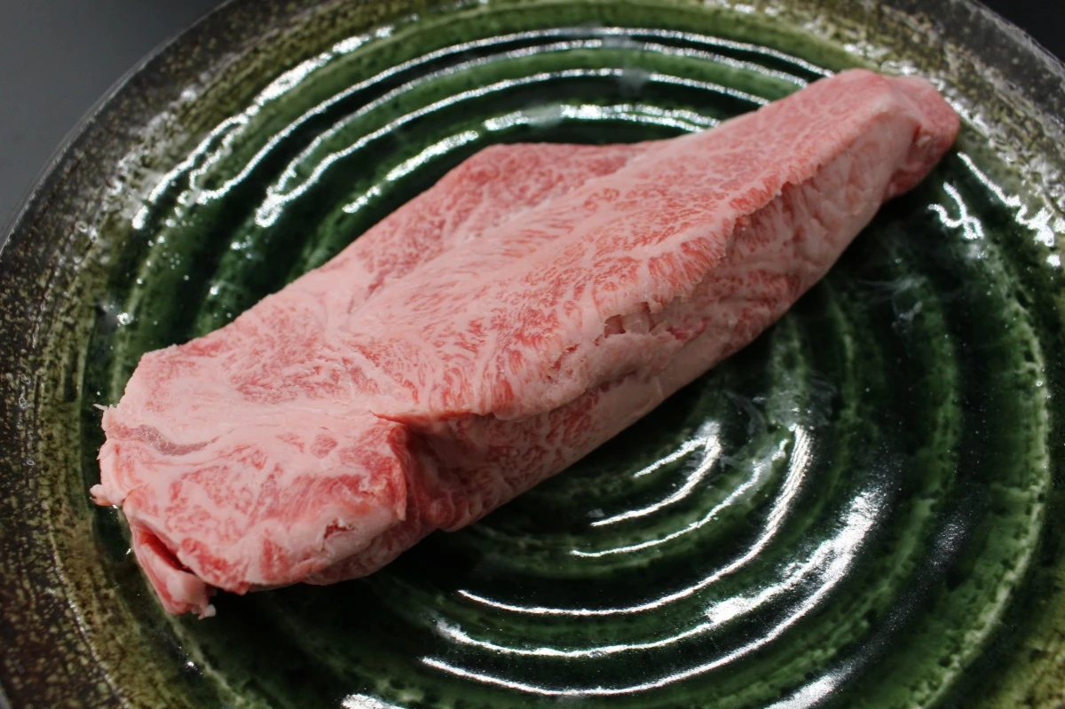 【現品限り】近江牛訳あり塊肉390ｇ
