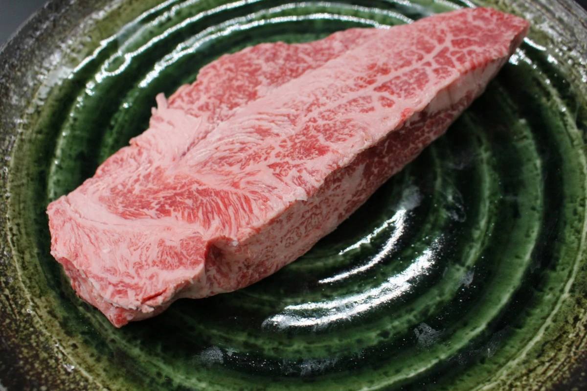【現品限り】近江牛訳あり塊肉410ｇ