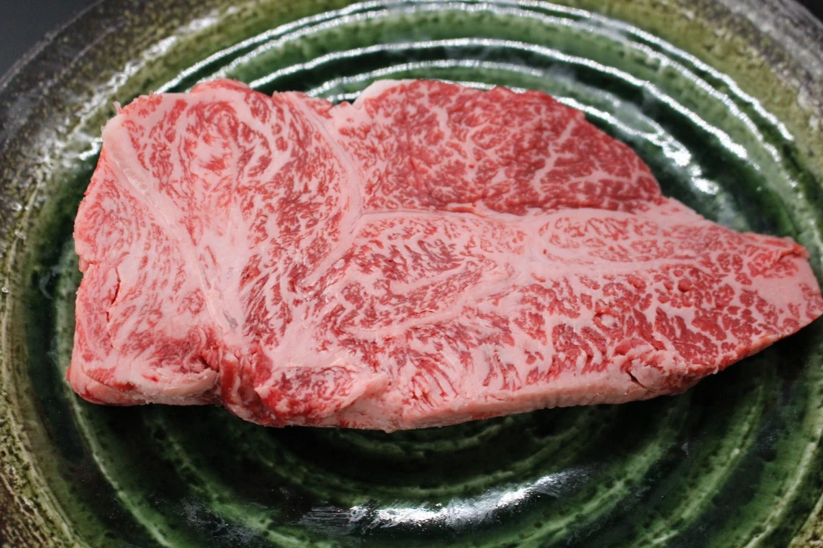 【現品限り】近江牛訳あり塊肉530ｇ