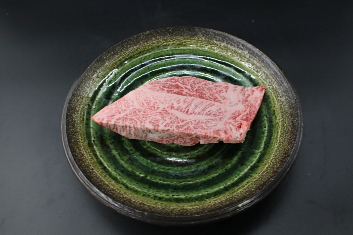 【現品限り】近江牛訳あり塊肉380ｇ