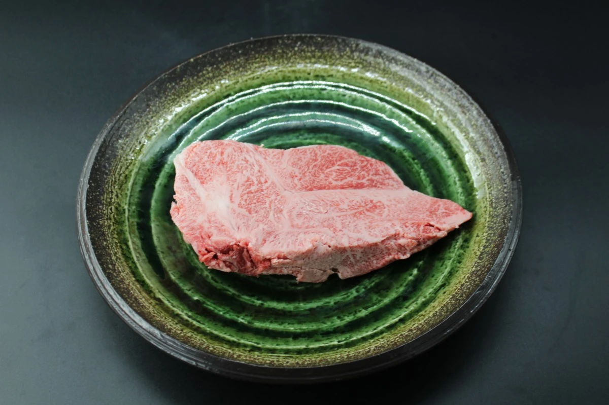 【現品限り】近江牛訳あり塊肉430ｇ