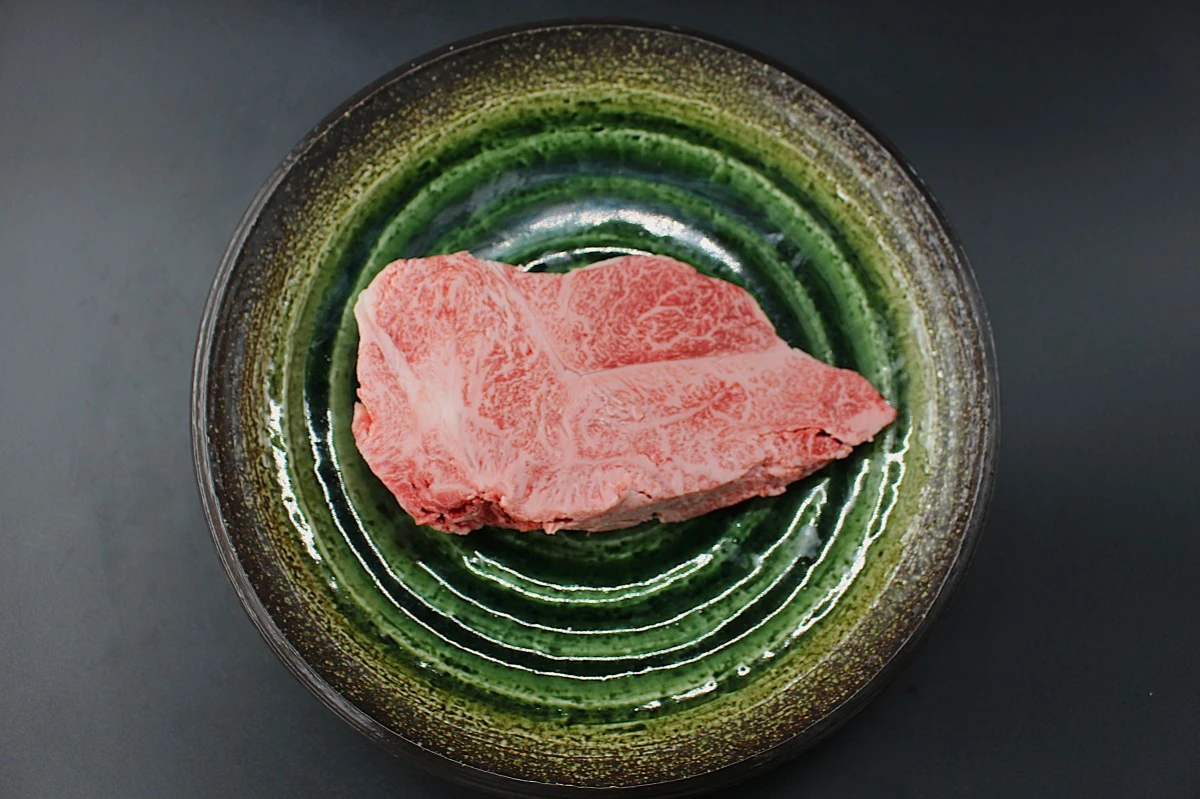 【現品限り】近江牛訳あり塊肉430ｇ