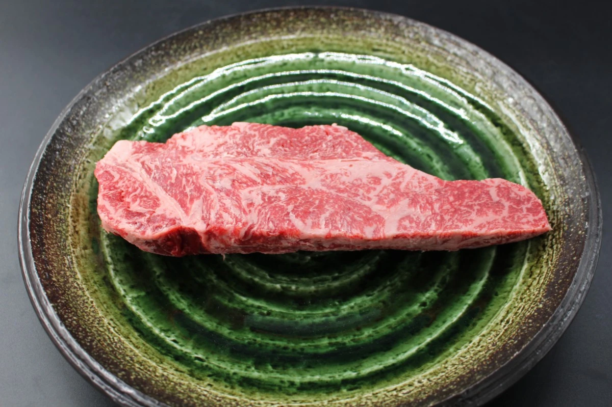 【現品限り】近江牛訳あり塊肉370ｇ