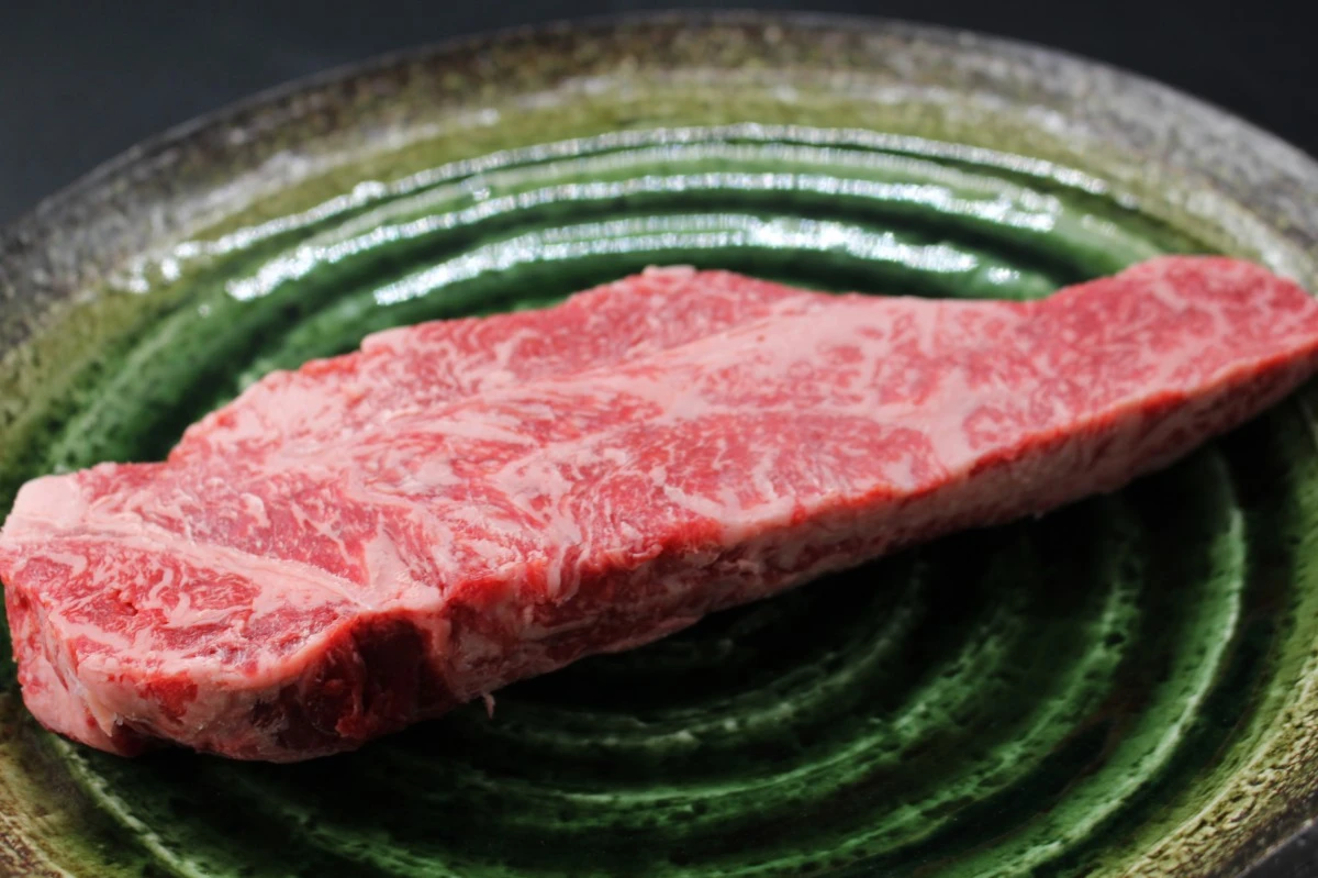 【現品限り】近江牛訳あり塊肉370ｇ