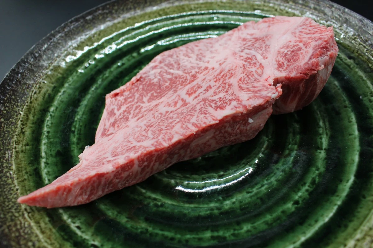 【現品限り】近江牛訳あり塊肉350ｇ