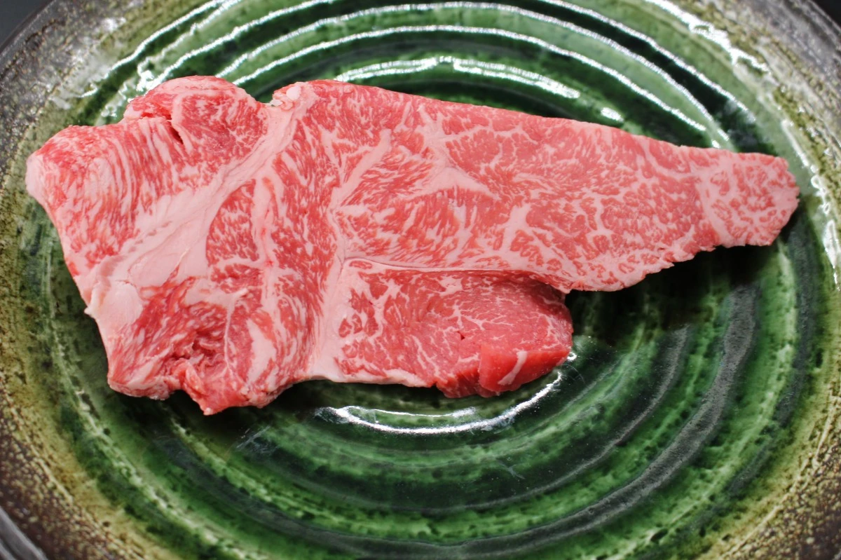 【現品限り】近江牛訳あり塊肉390ｇ