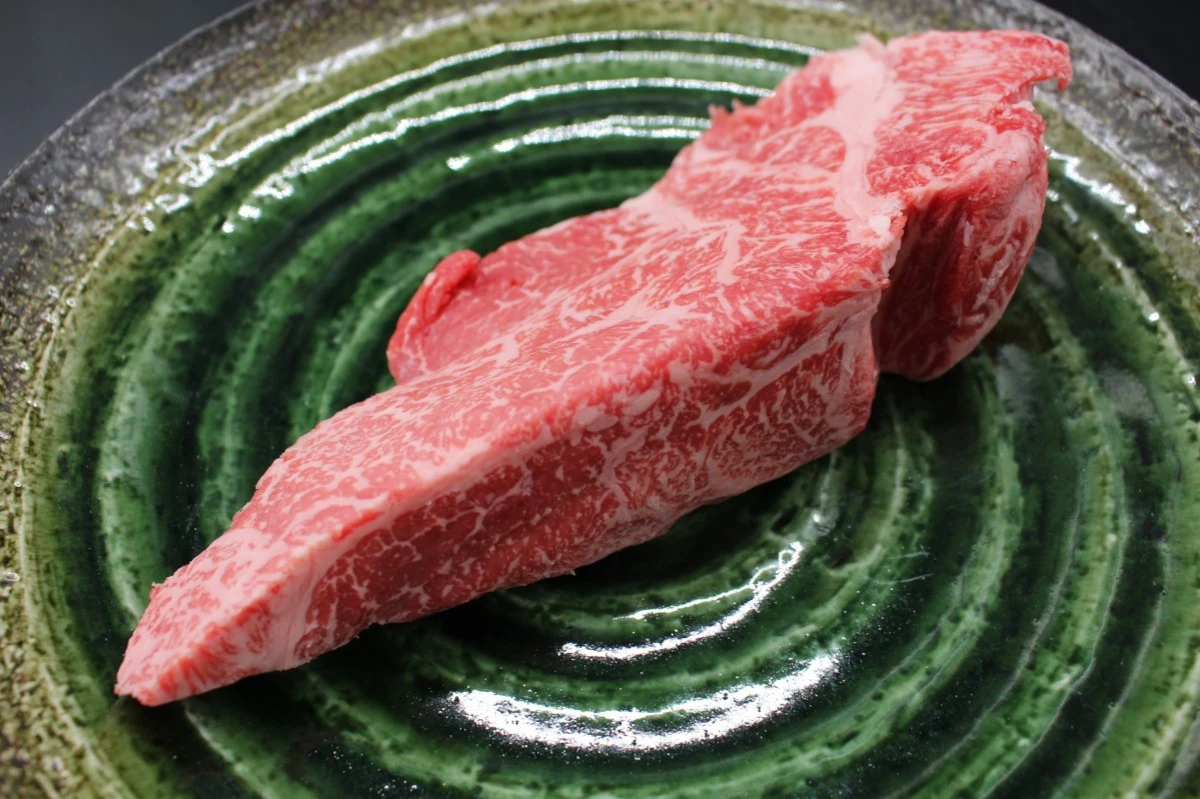 【現品限り】近江牛訳あり塊肉390ｇ