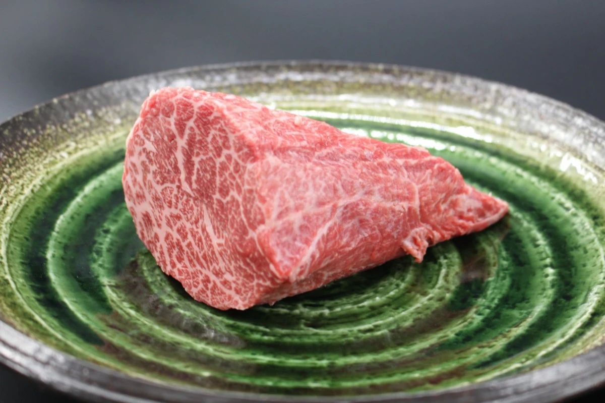 【現品限り】近江牛希少部位とうがらし塊肉440g【ローストビーフに！】