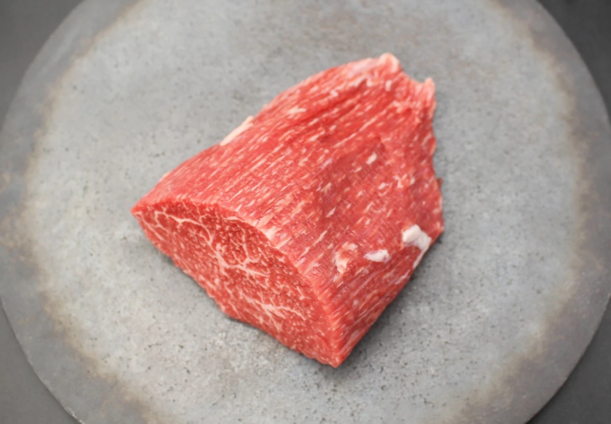 近江牛シキンボウ 412g 【現品限り】