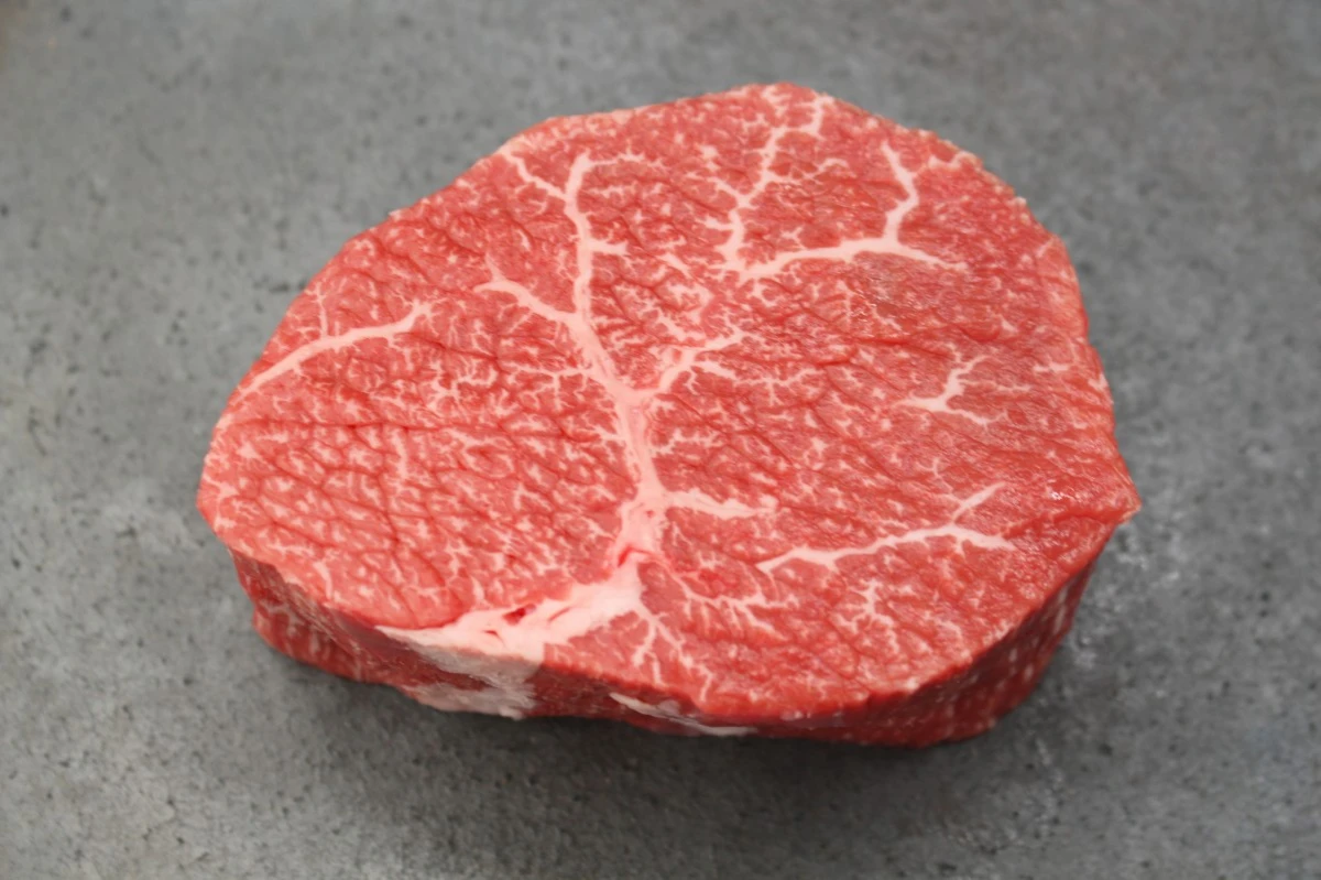 近江牛シキンボウ 369g 【現品限り】