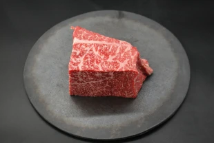 近江牛ナカニク塊肉639g【ローストビーフにオススメ】