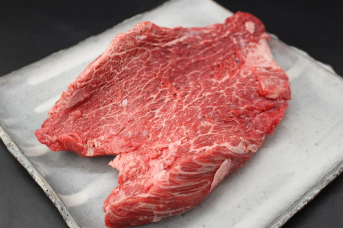 【現品限り】近江牛マルカワ塊肉792g【レア商品】