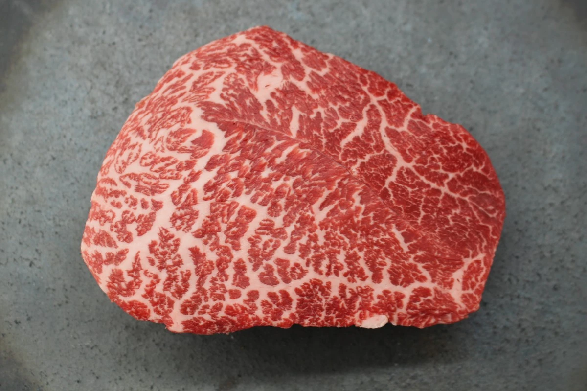 【現品限り】近江牛マルシン塊肉485g【レア商品】
