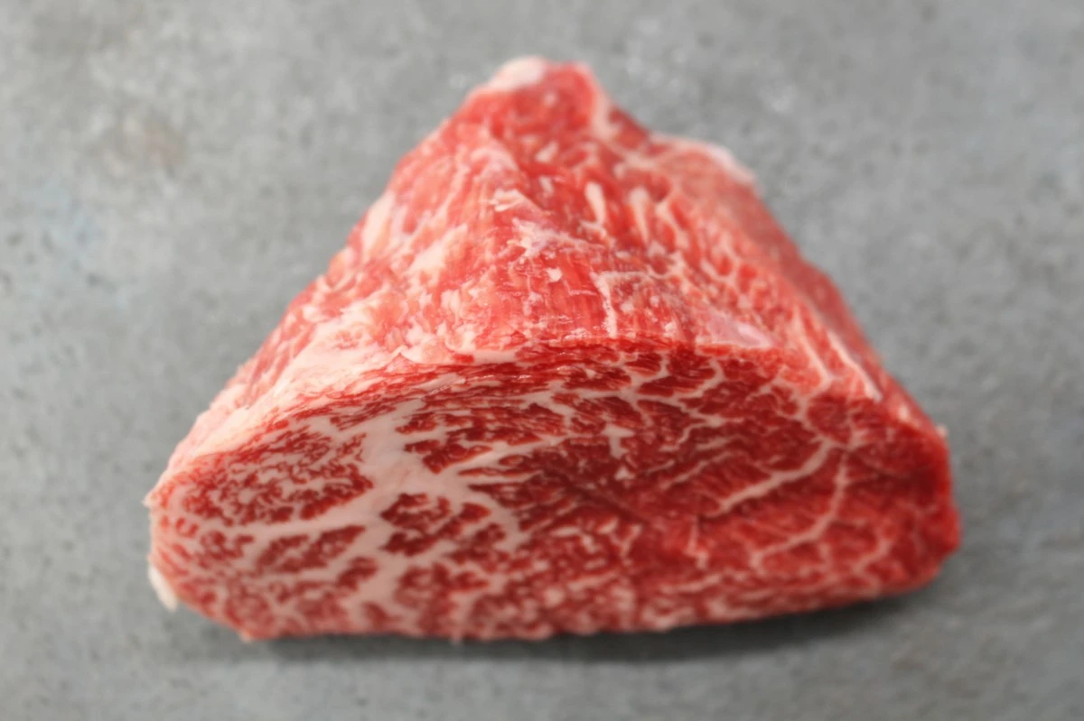 【現品限り】近江牛マルシン塊肉358g【レア商品】