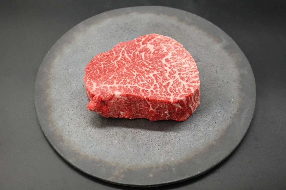 【現品限り】近江牛マルシン塊肉524g【レア商品】