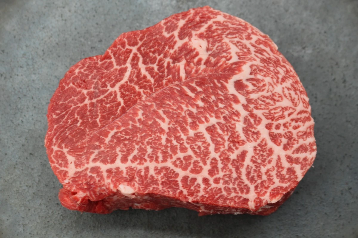 【現品限り】近江牛マルシン塊肉524g【レア商品】