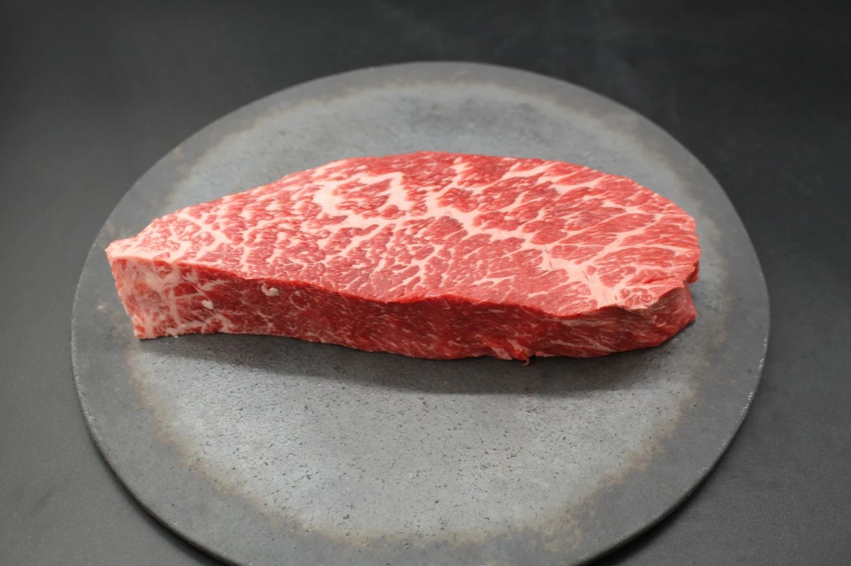 【現品限り】近江牛カメノコ塊肉538g【レア商品】