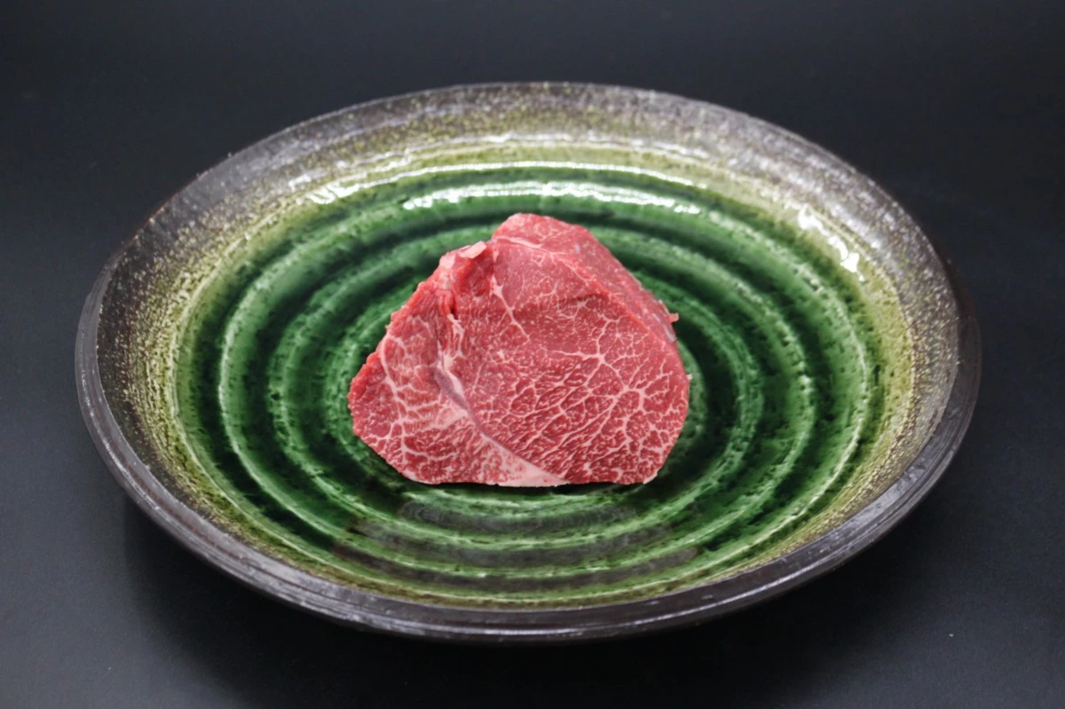 【いい肉の日】近江牛希少部位とうがらし塊肉373g【ローストビーフに！】