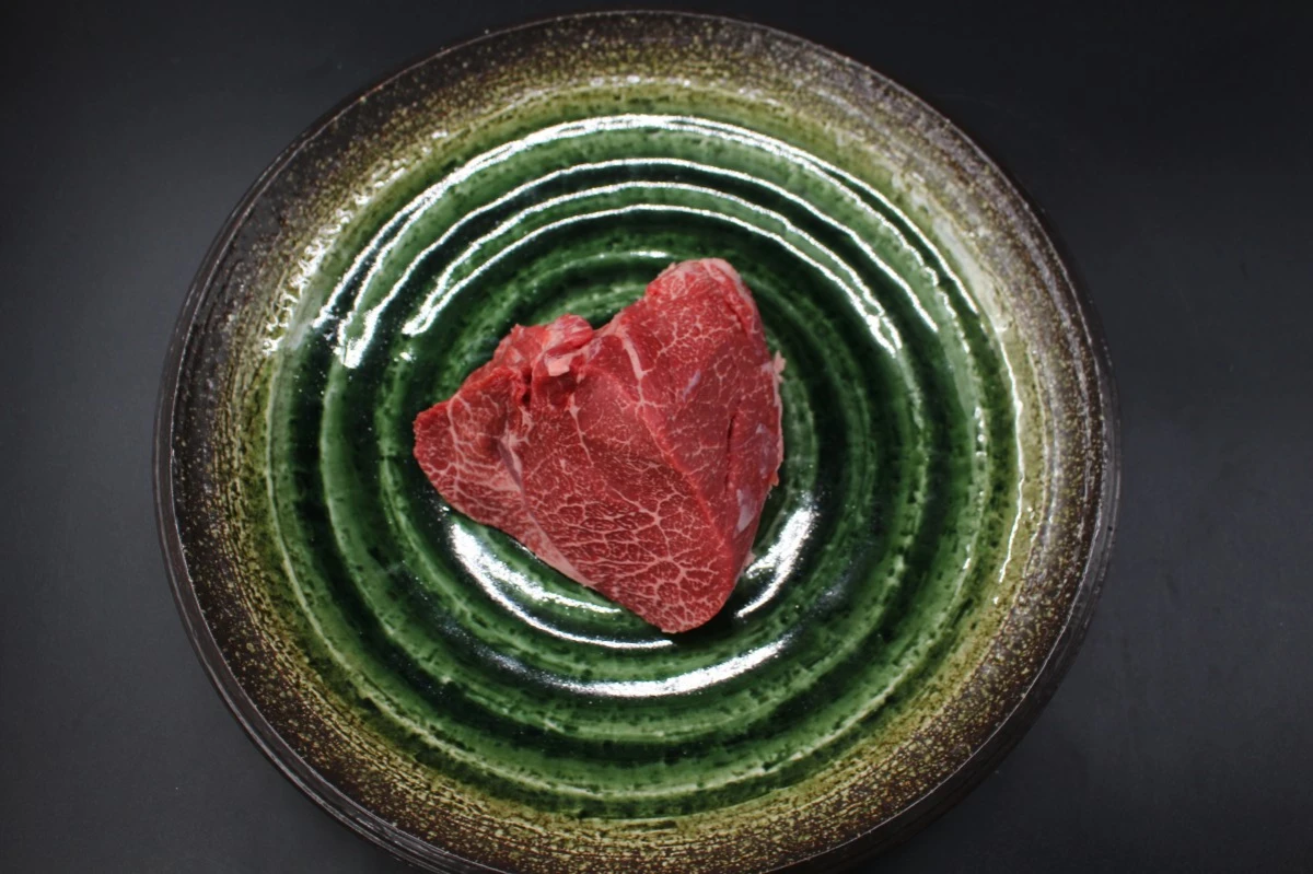 【いい肉の日】近江牛希少部位とうがらし塊肉373g【ローストビーフに！】