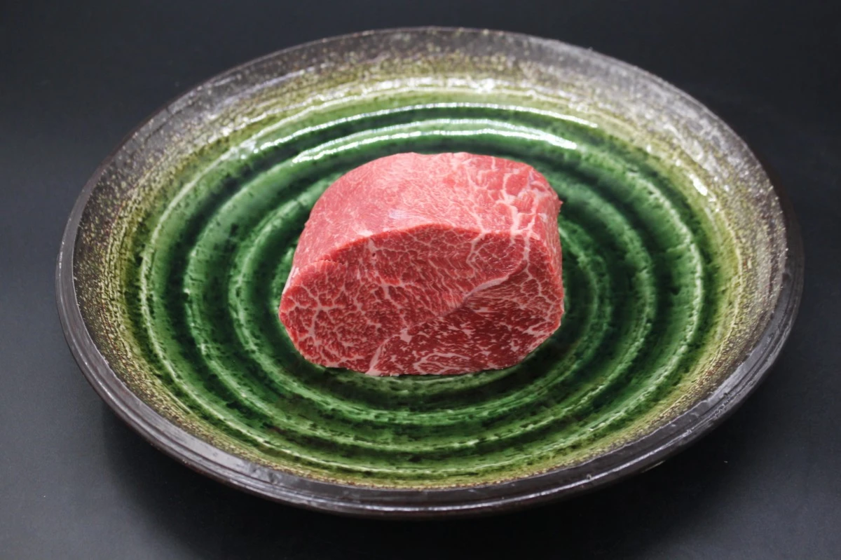 【いい肉の日】近江牛希少部位とうがらし塊肉425g【ローストビーフに！】