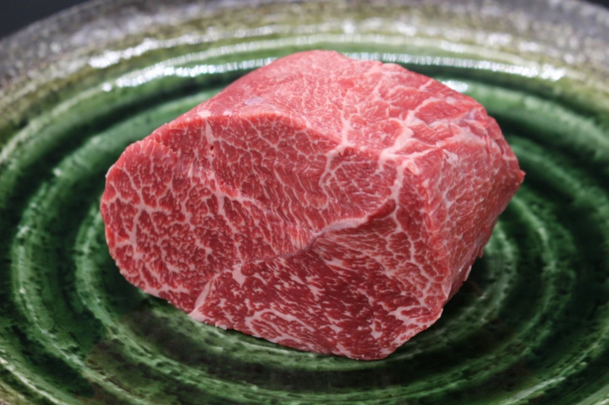 【いい肉の日】近江牛希少部位とうがらし塊肉425g【ローストビーフに！】