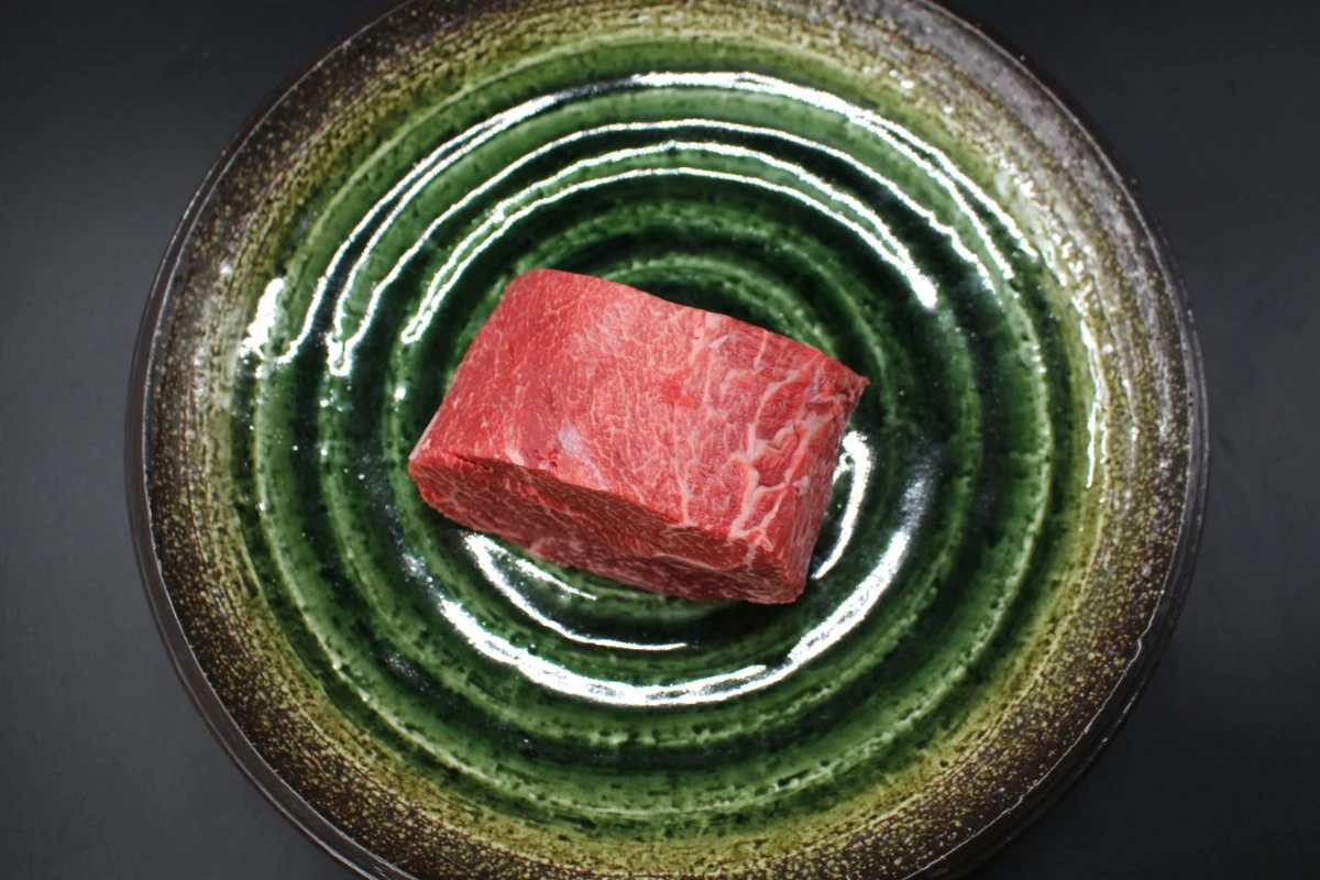 【いい肉の日】近江牛希少部位とうがらし塊肉425g【ローストビーフに！】