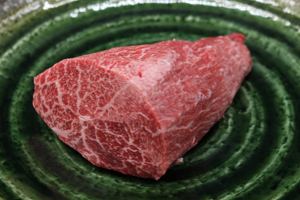 【いい肉の日】近江牛希少部位とうがらし塊肉370g【ローストビーフに！】