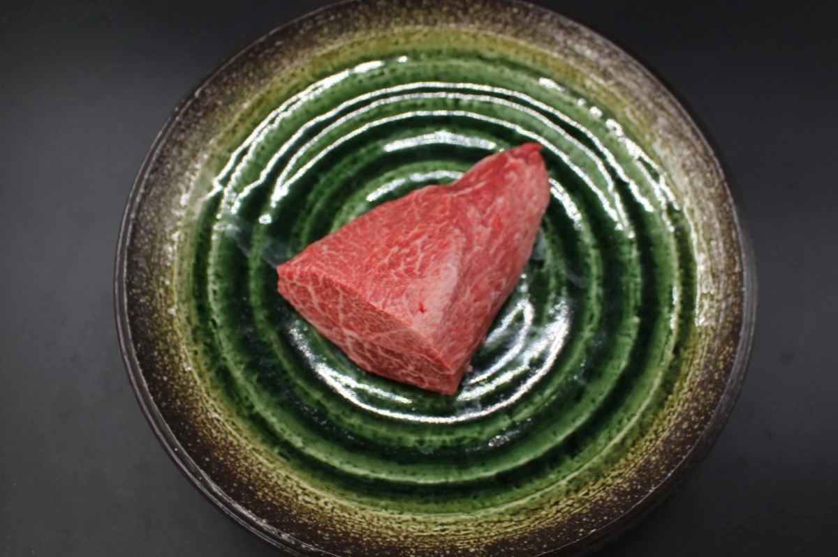 【いい肉の日】近江牛希少部位とうがらし塊肉370g【ローストビーフに！】