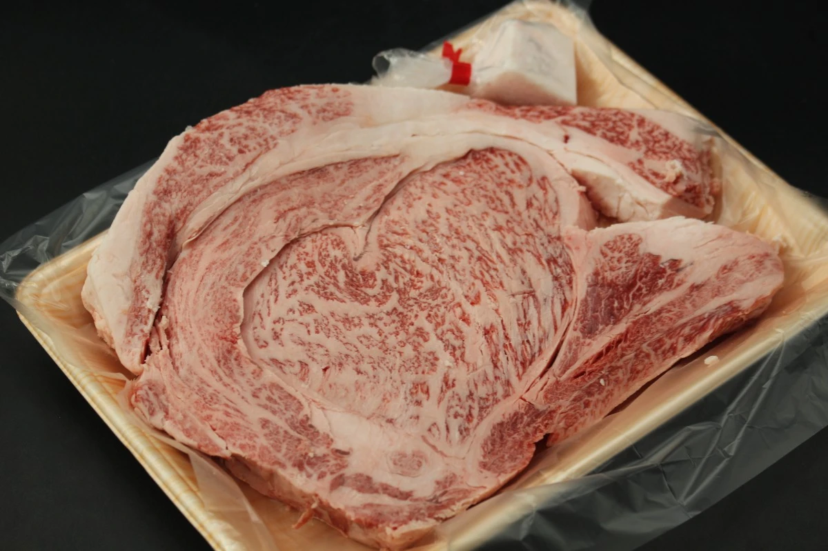 【いい肉の日】近江牛極厚リブロースステーキ760g【通常価格より50％OFF】