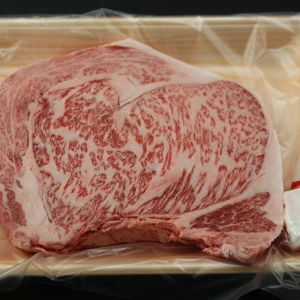 【いい肉の日】近江牛極厚リブロースステーキ677g【通常価格より50％OFF】