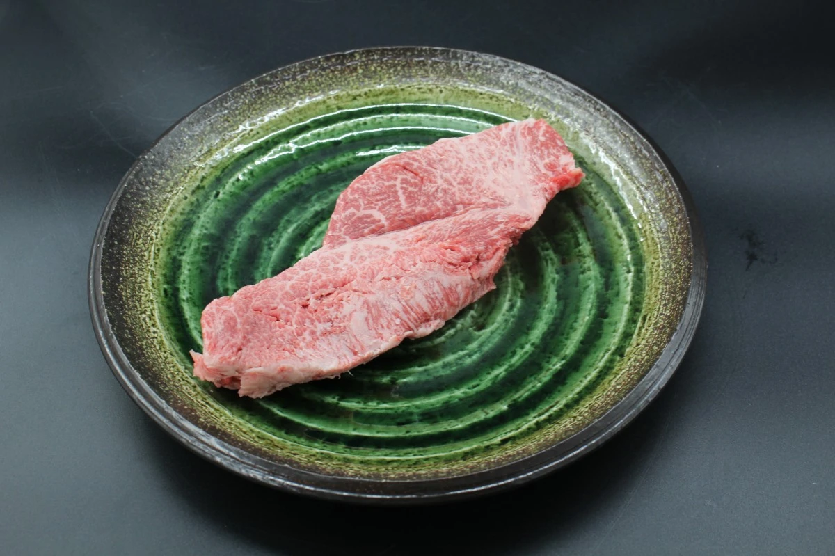 【現品限り】近江牛訳あり塊肉380g【バーベキューにオススメ】