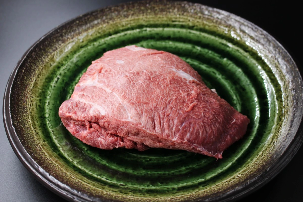 業販用＜激レア＞近江牛ツラミ塊肉1頭分(0.9~1.3KG)【筋引きあり】