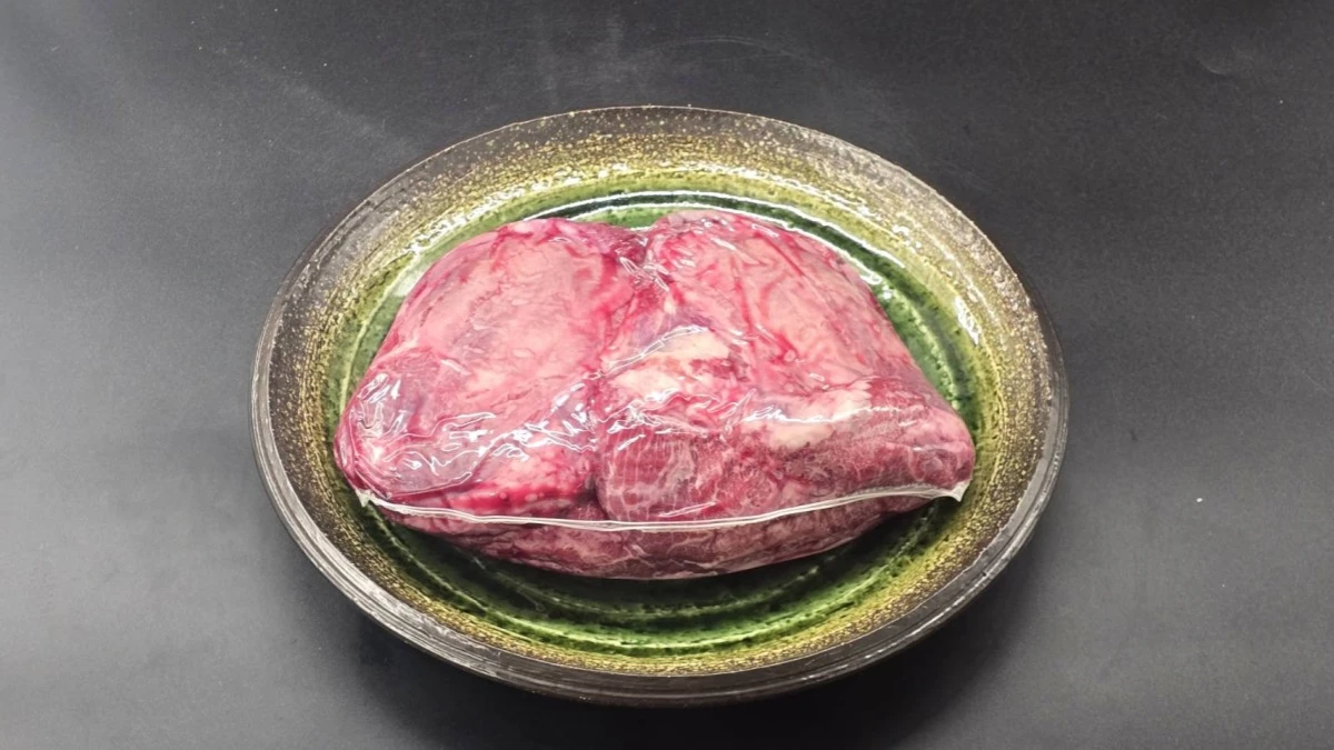 業販用＜激レア＞近江牛ツラミ塊肉1頭分(1.2~1.6KG)【筋引きなし】