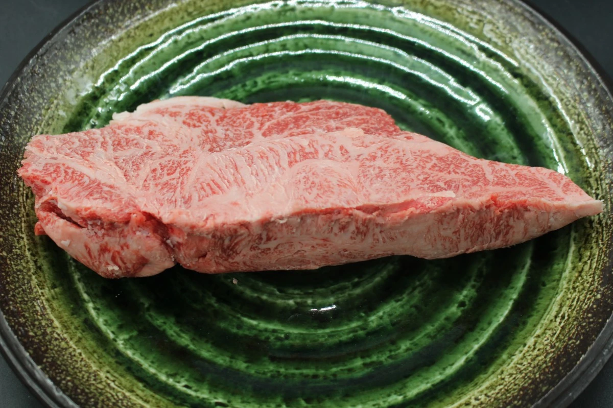 【現品限り】近江牛訳あり塊肉470g【バーベキューにオススメ】