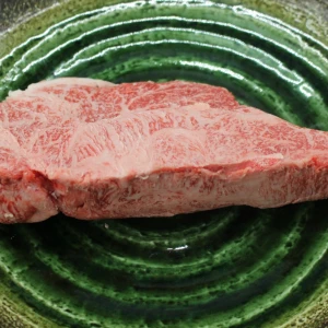 【現品限り】近江牛訳あり塊肉470g【バーベキューにオススメ】