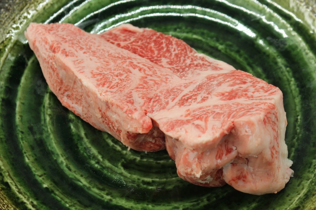 【現品限り】近江牛訳あり塊肉440g【バーベキューにオススメ】