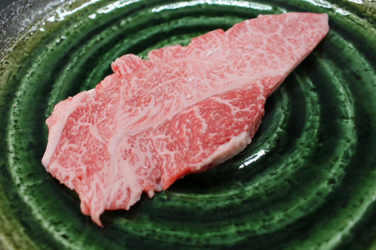 【現品限り】近江牛訳あり塊肉150ｇ※小さめ