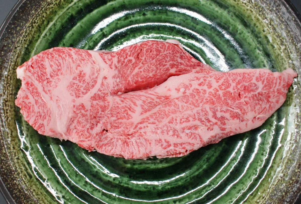 【現品限り】近江牛訳あり塊肉410ｇ