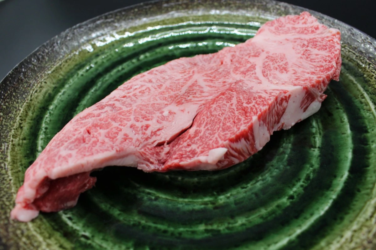 【現品限り】近江牛訳あり塊肉410ｇ