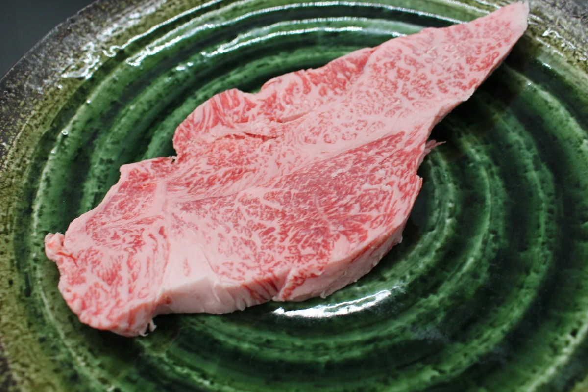 【現品限り】近江牛訳あり塊肉170ｇ※小さめ