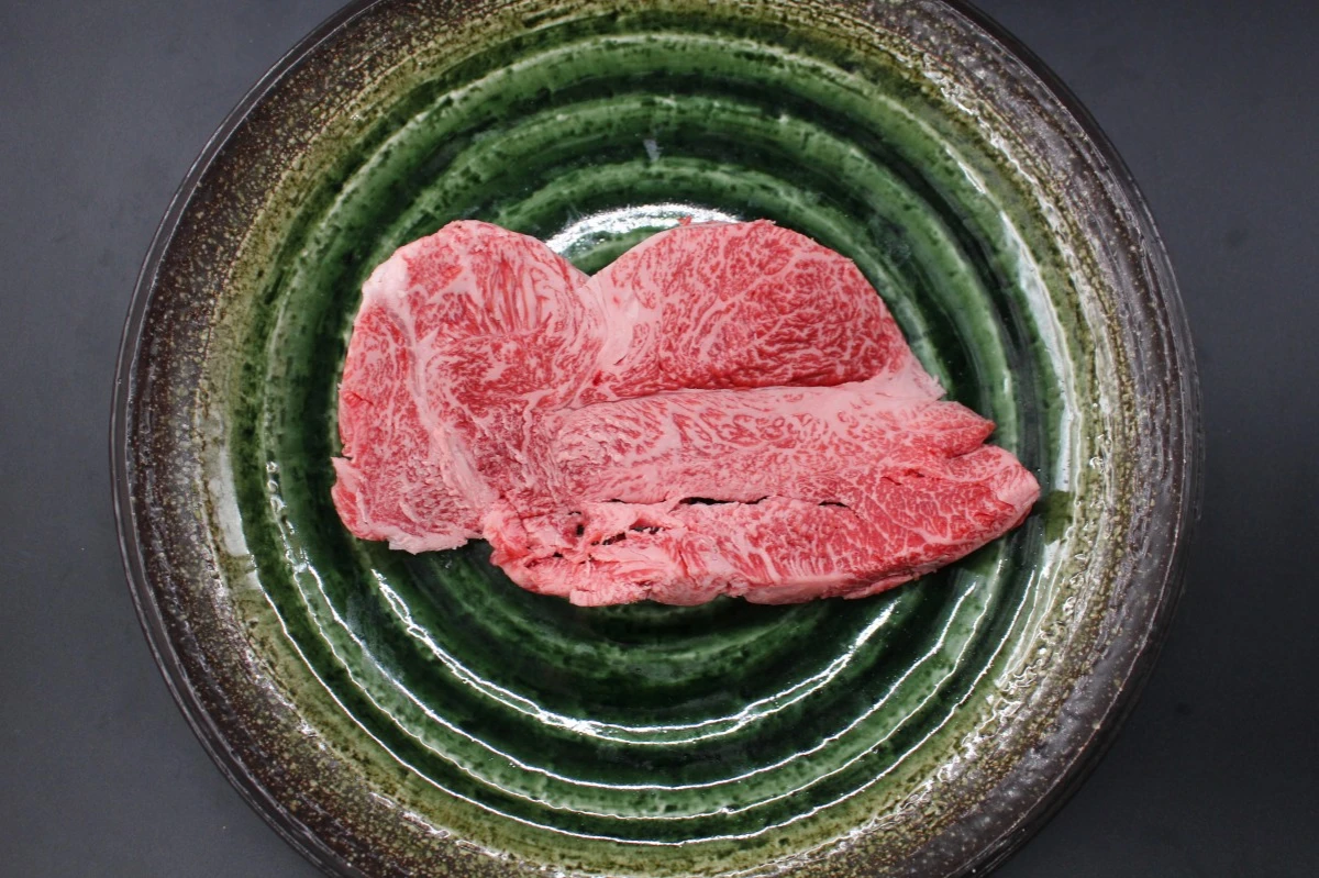 【現品限り】近江牛訳あり塊肉330ｇ
