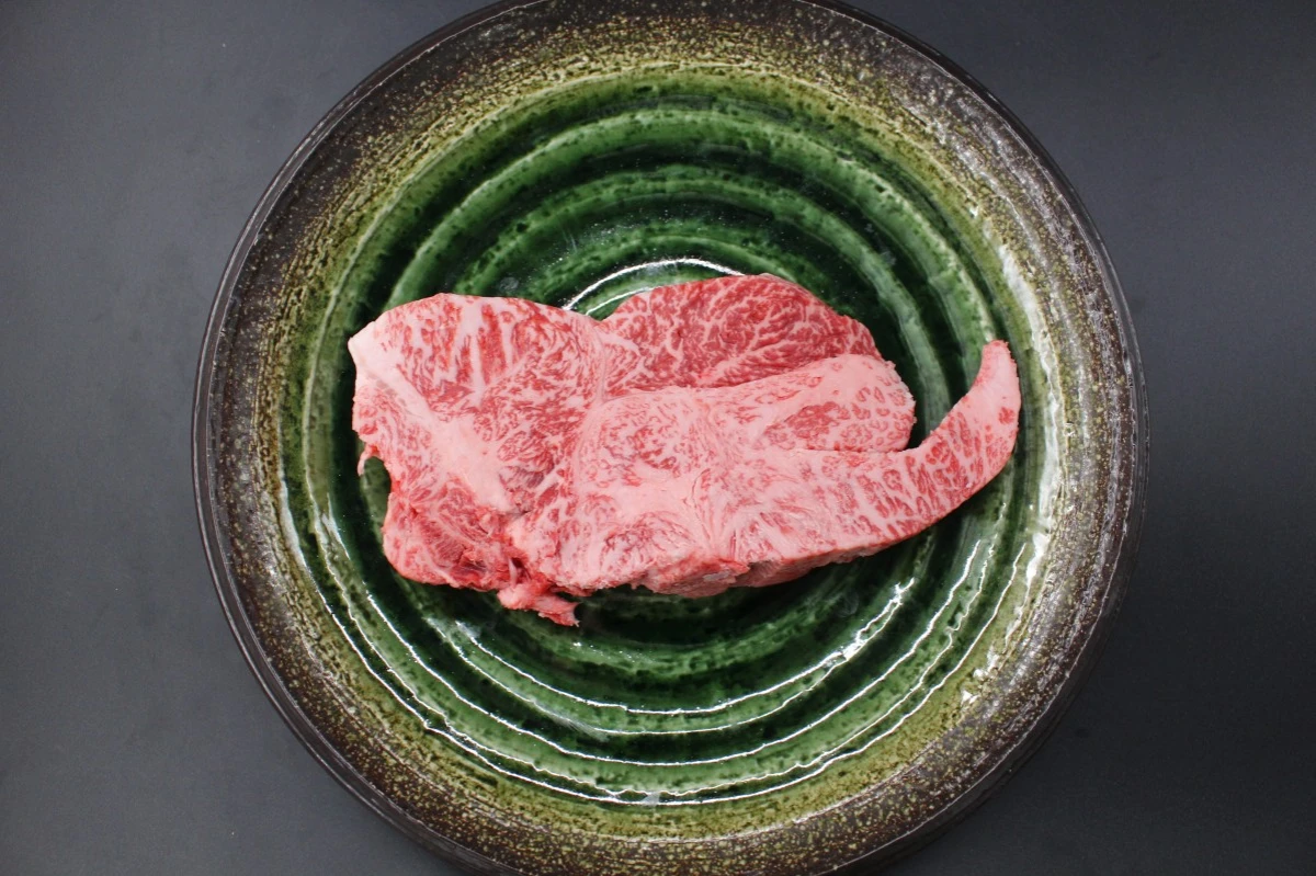 【現品限り】近江牛訳あり塊肉400ｇ