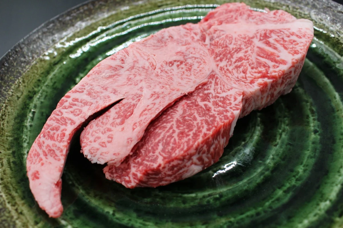 【現品限り】近江牛訳あり塊肉400ｇ